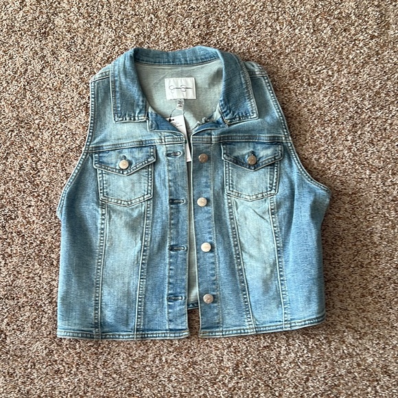 Womens jean vest NWT - Picture 1 of 4